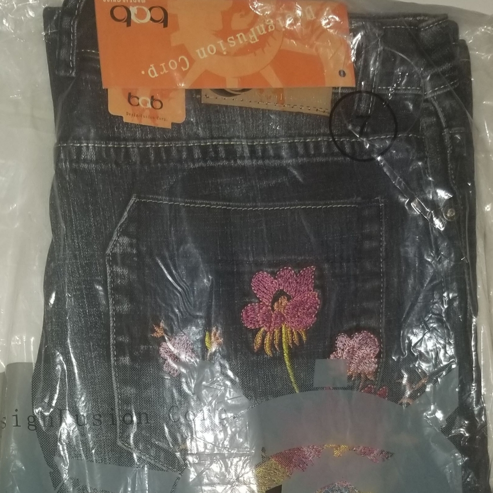 bQb Jeans by Design Fusion Corp.